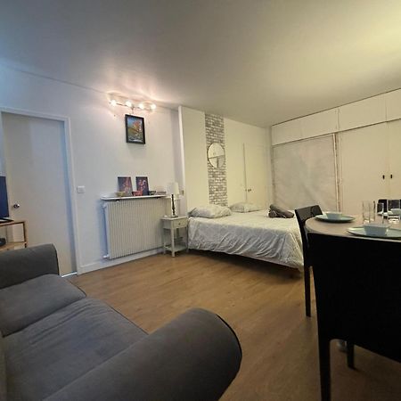Appartement Des Champs Elysees Paříž Exteriér fotografie
